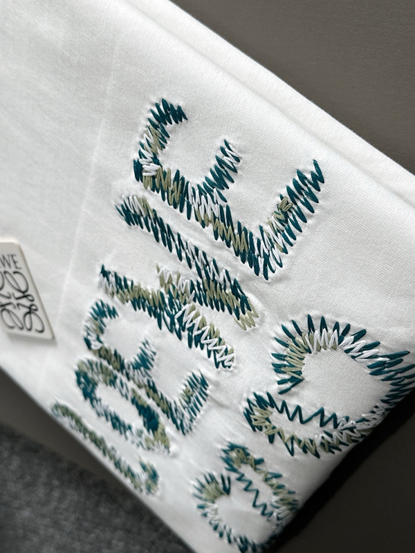 ブランドTシャツ角部分ディテール